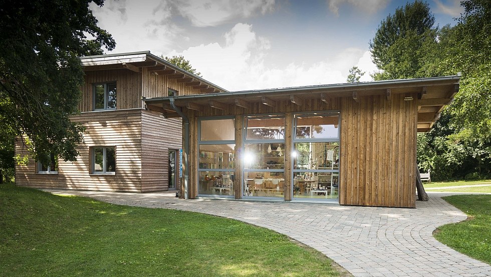 Kerzen gießen oder ziehen nach dänischem Vorbild, © Campingplatz Seehof GmbH Kerzen gießen oder ziehen nach dänischem Vorbild, © Campingplatz Seehof GmbH