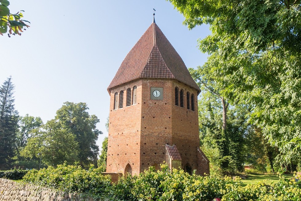 Der Glockenturm des ehemaligen Klosters. // © Frank Burger Der Glockenturm des ehemaligen Klosters. // © Frank Burger