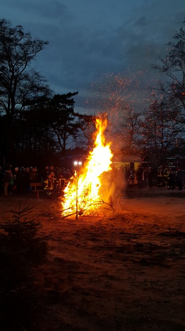 Tannenbaum adé, © Kur- und Tourismusbetrieb Ostseebad Prerow Tannenbaum adé, © Kur- und Tourismusbetrieb Ostseebad Prerow