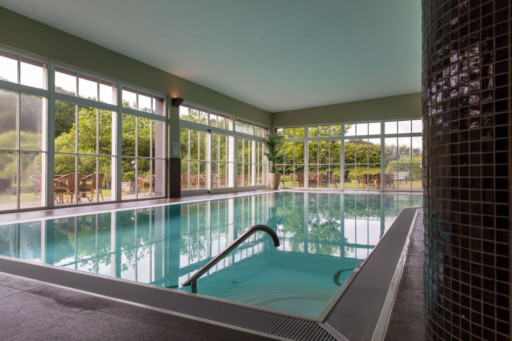 Zwembad in de wellnessruimte van Schloss Basthorst, © Hotel Schloss Basthorst Zwembad in de wellnessruimte van Schloss Basthorst, © Hotel Schloss Basthorst