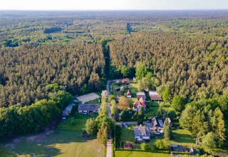 Ein Blick auf den Hof und die Rostocker Heide // &copy; MV-T/Witzel