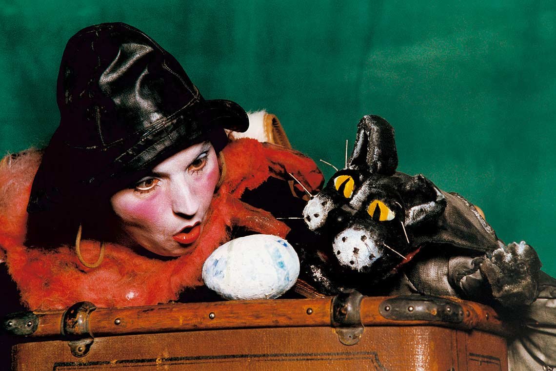 Wie der Kater Zorbas der kleinen M&ouml;we das Fliegen beibrachte, &copy; Klaus Zinnecke