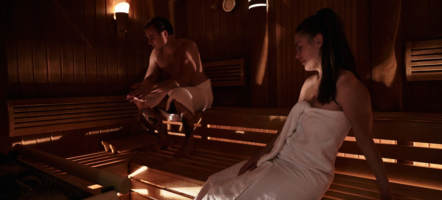 &copy; DSR Hotel Holding GmbH