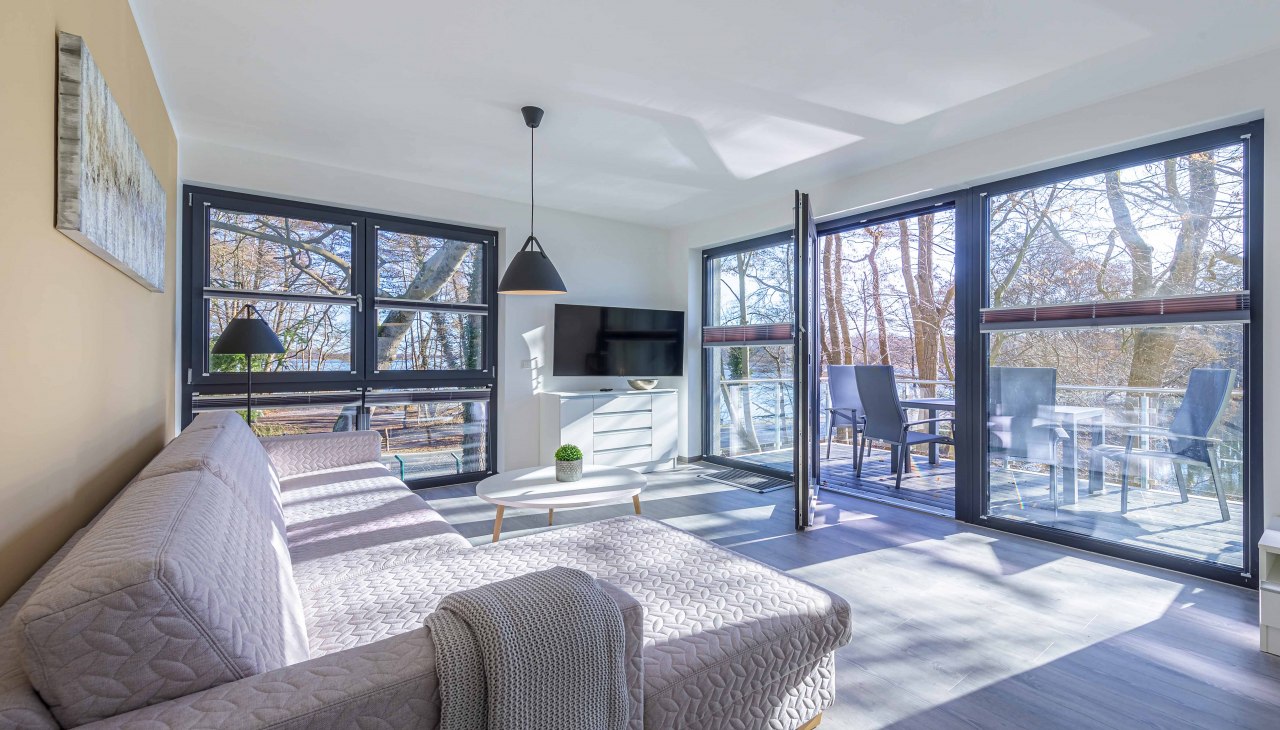 Ein unvergesslicher Urlaub im Apartmenthaus am Krakower See:
Natur, Entspannung und Aktivit&auml;t vereint, &copy; K&K Ferienimmobilien GmbH & Co.KG