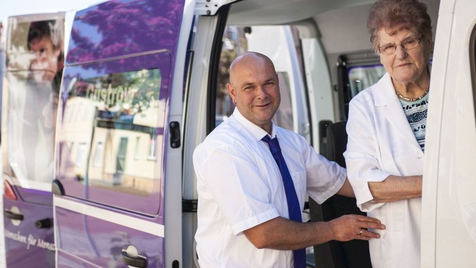 Sicher ans Ziel mit dem Fahrdienst der Diakonie. // © Jörn Lehmann Photograph Sicher ans Ziel mit dem Fahrdienst der Diakonie. // © Jörn Lehmann Photograph