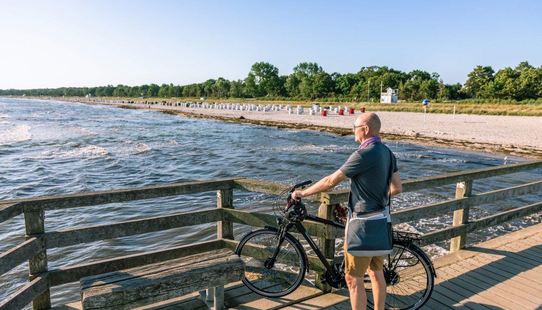 Panorama tankt bij op de pier van Boltenhagen. // &copy; MV-T/Tiemann