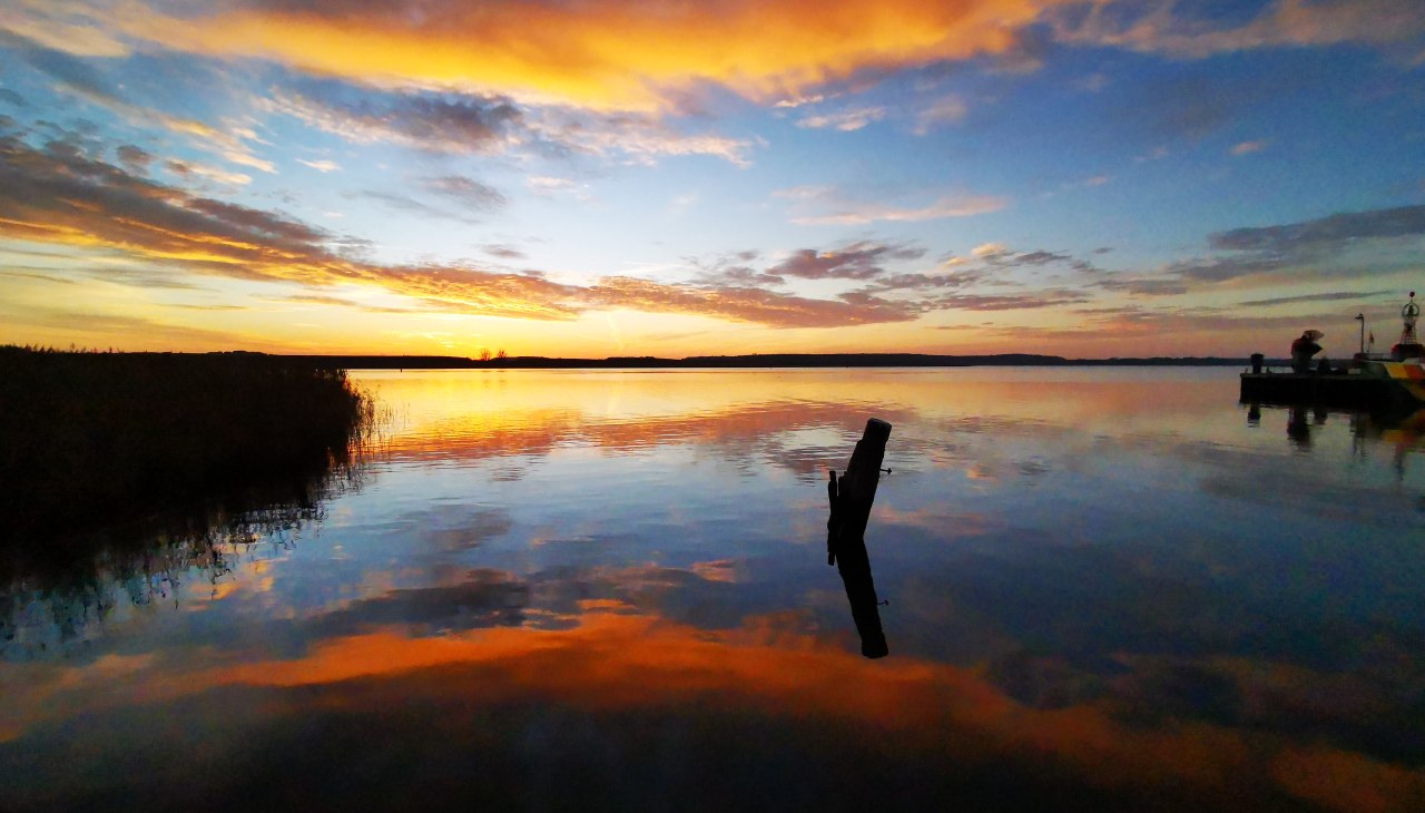 "Tu dir gut" - Sundowner am Hafen, &copy; Sonnenuntergang Hafen.jpg