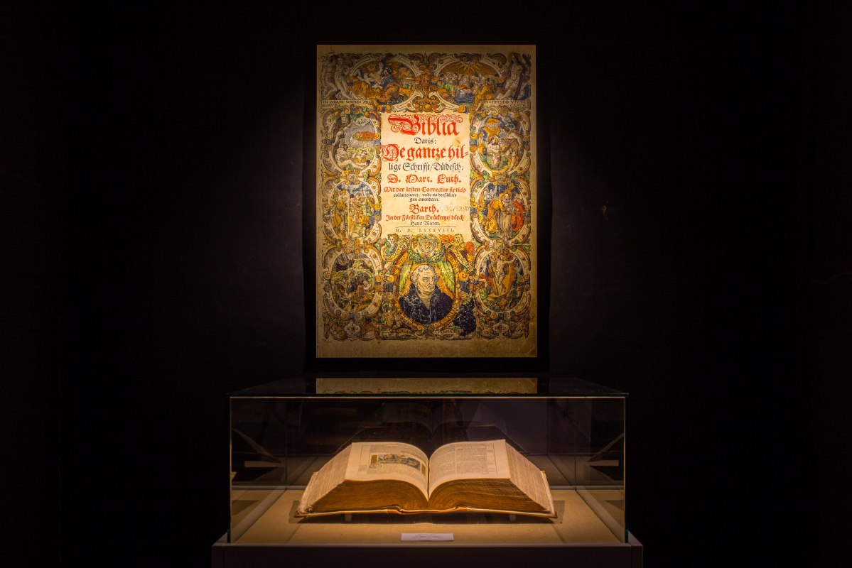 &copy; Arndt Gl&auml;ser