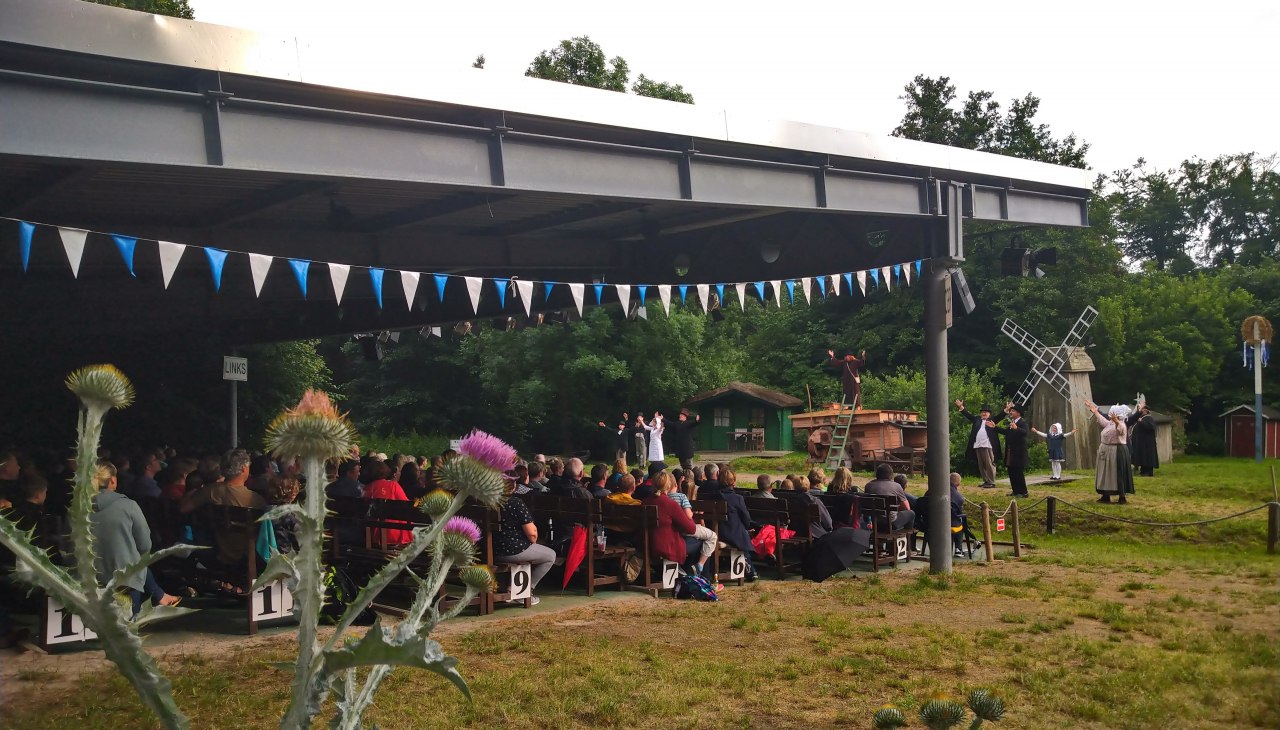 Zuschauerraum und Bühne, © Darß-Festspiele Zuschauerraum und Bühne, © Darß-Festspiele