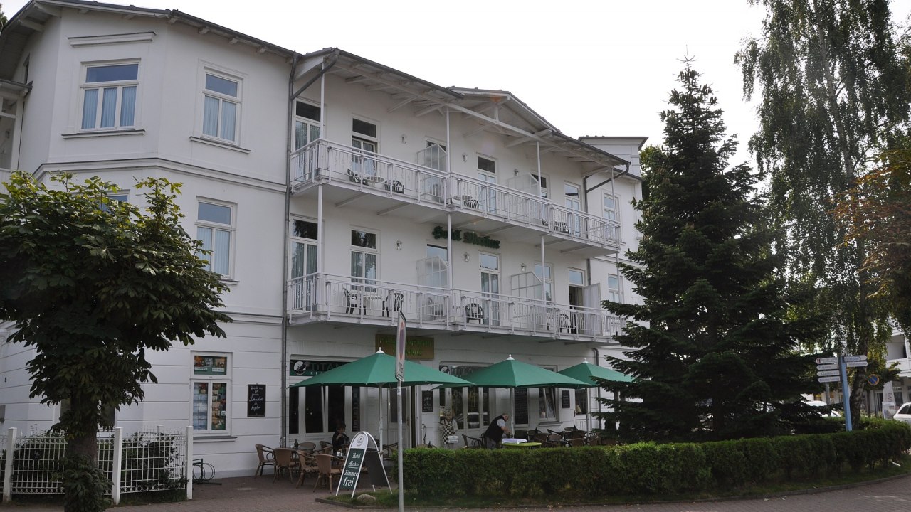 Buitenaanzicht van Hotel Merkur // © MV-T Buitenaanzicht van Hotel Merkur // © MV-T