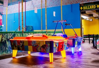 Airhockey-Tische // © Antje Viergutz Airhockey-Tische // © Antje Viergutz