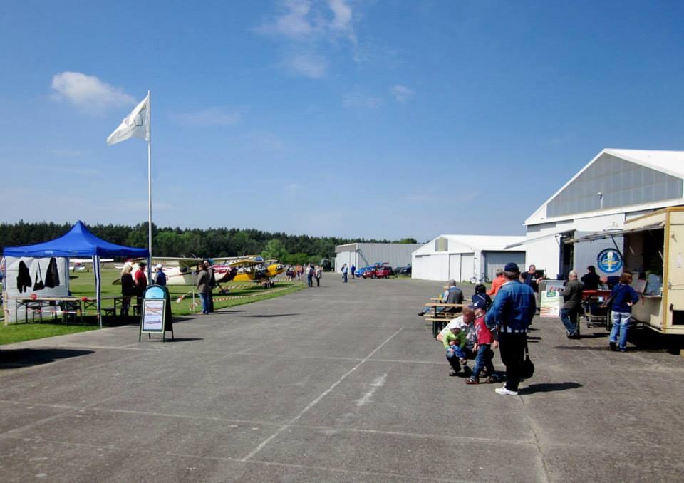 EInige der Flugzeughallen auf dem Flugplatz // © Luftsportverein Neustadt-Glewe EInige der Flugzeughallen auf dem Flugplatz // © Luftsportverein Neustadt-Glewe
