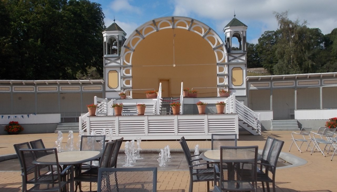 Kurplatz Göhren mit Kurpavillon, © KV Göhren Kurplatz Göhren mit Kurpavillon, © KV Göhren