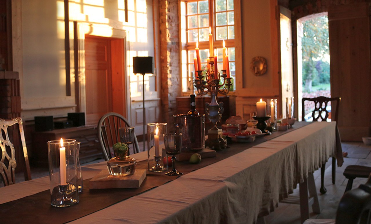 Landvergnügen im Herrenhaus Goldenbow: Zusammen mit Gästen schlemmen und plaudern // © Herrenhaus Goldenbow Landvergnügen im Herrenhaus Goldenbow: Zusammen mit Gästen schlemmen und plaudern // © Herrenhaus Goldenbow