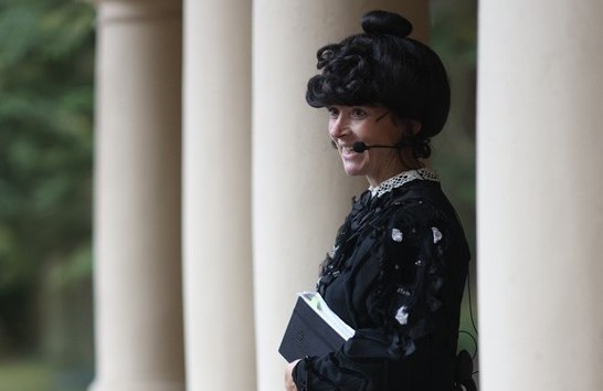 Anja Kretschmer als schlesische Dichterin Friederike Kempner (1828-1904) // © Danny Gohlke Anja Kretschmer als schlesische Dichterin Friederike Kempner (1828-1904) // © Danny Gohlke