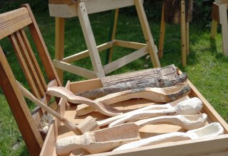 Löffel schnitzen // © Kulturhof Letschow e.V. Löffel schnitzen // © Kulturhof Letschow e.V.