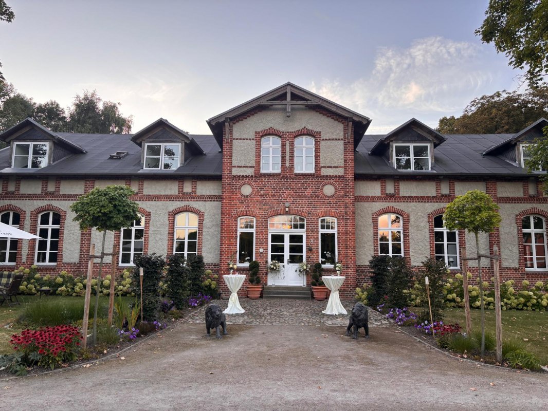 Gutshaus Gro&szlig; Upahl mit Ferienwohnungen // &copy; Henze