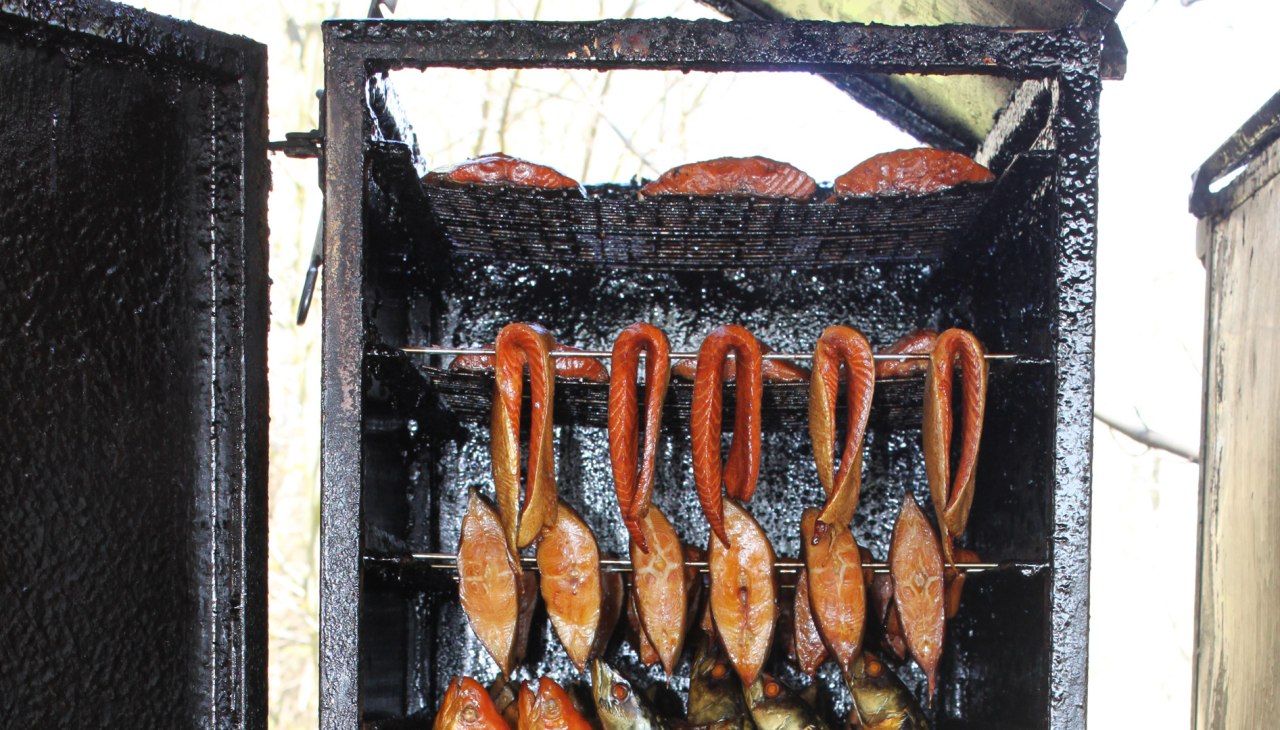 Der Räucherofen in der Schauräucherei "Zur Reuse" am Hafen Althagen, © Marie Klus Der Räucherofen in der Schauräucherei "Zur Reuse" am Hafen Althagen, © Marie Klus