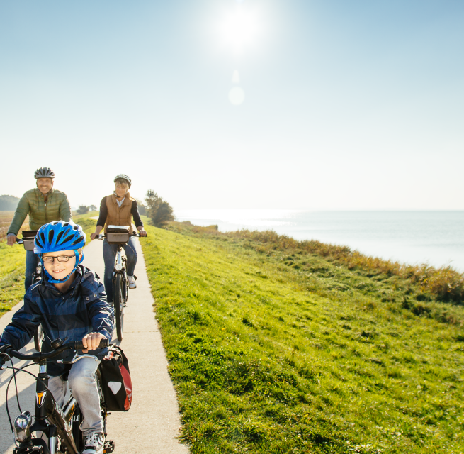 Radtour mit der Familie auf der Insel Ummanz // © MV-T/Roth Radtour mit der Familie auf der Insel Ummanz // © MV-T/Roth