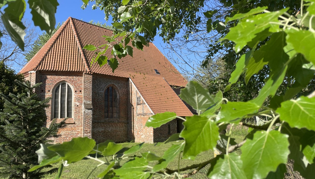 Kirche Bodstedt, © TZ Südliche Boddenküste Kirche Bodstedt, © TZ Südliche Boddenküste