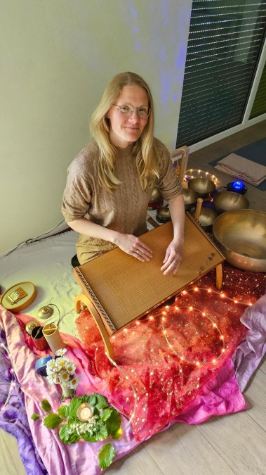 Qigong für Jedermann & Klangmeditation mit Carola Schömburg & Claudia Dall, © IMG-20251201-WA0001.jpg Qigong für Jedermann & Klangmeditation mit Carola Schömburg & Claudia Dall, © IMG-20251201-WA0001.jpg