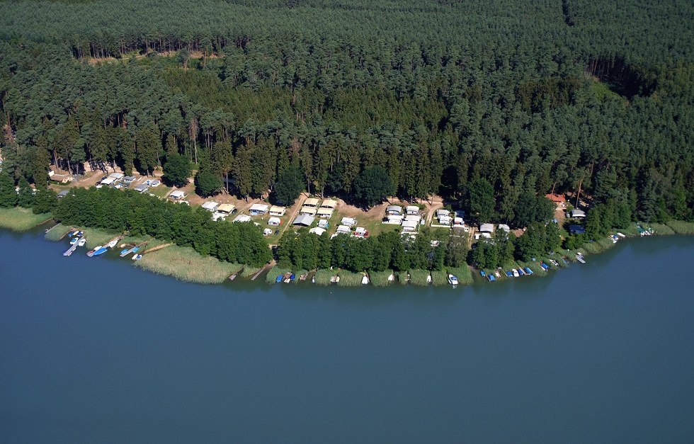 Ruhe genießen direkt am See inmitten ausgedehnter Wälder. // © Haveltourist Ruhe genießen direkt am See inmitten ausgedehnter Wälder. // © Haveltourist
