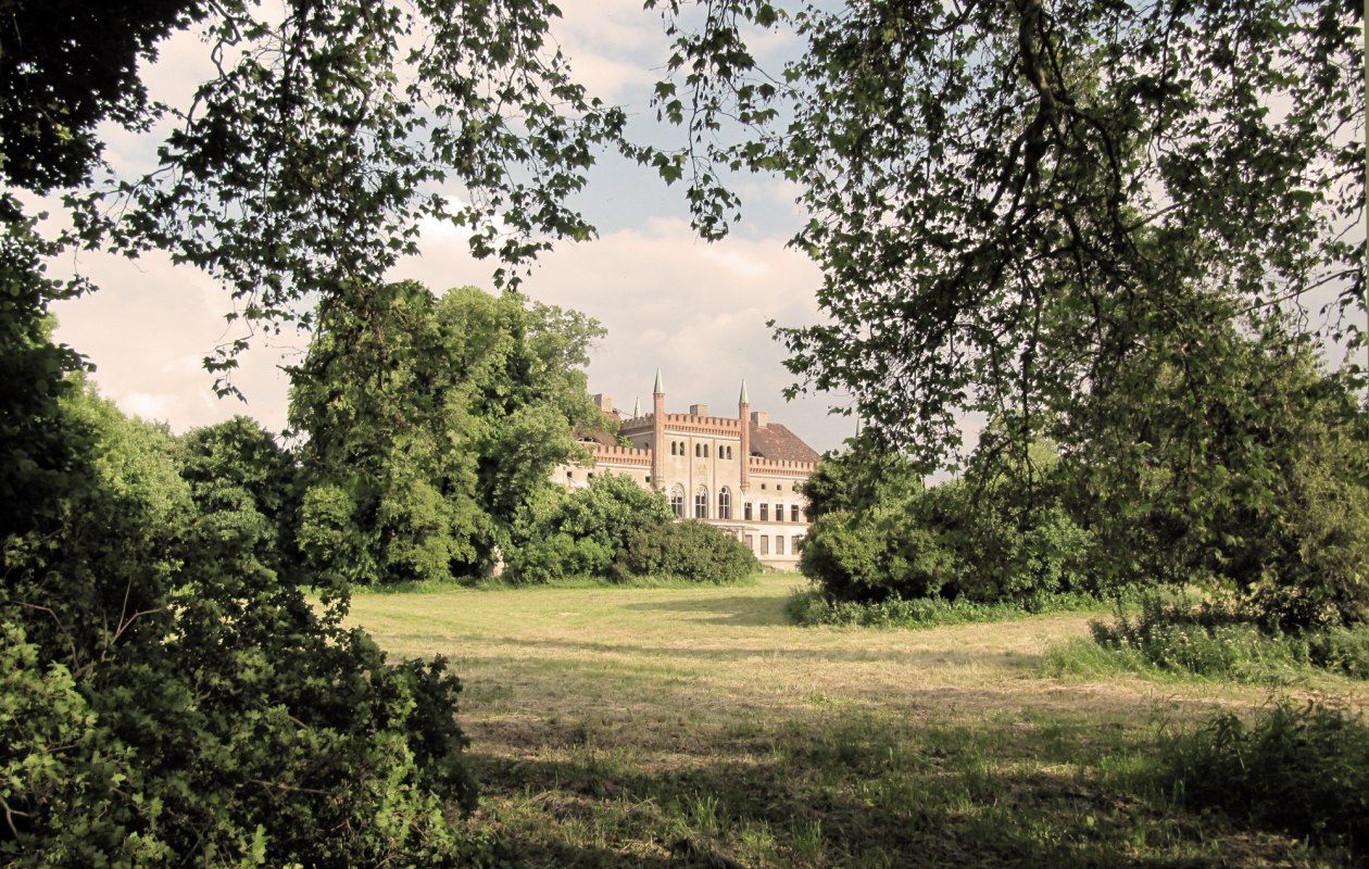 Schloss Broock mit Lenn&eacute;-Park, 2013 // &copy; Christian Schmidt