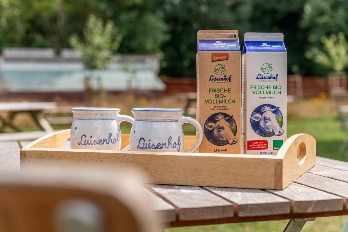 Bio-Milch vom eigenen Hof // &copy; J.HOLLWEG