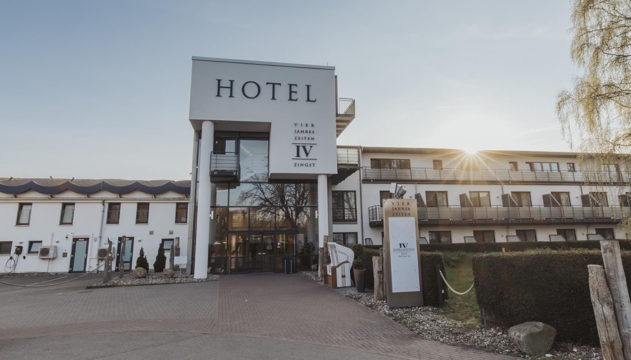 IV Jahreszeite Zingst Hotel Außeansicht, © IV Jahreszeiten Zingst IV Jahreszeite Zingst Hotel Außeansicht, © IV Jahreszeiten Zingst