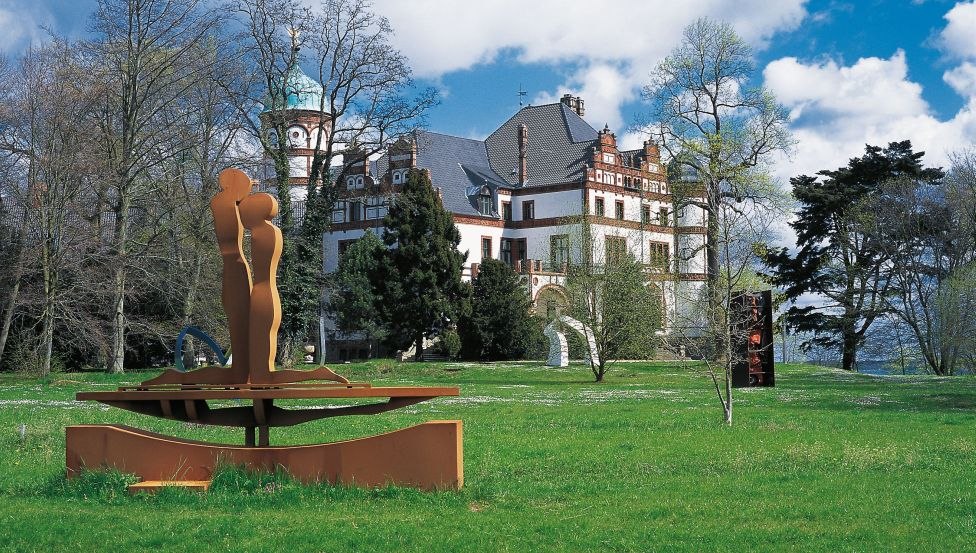 Schloss Willigrad am Schweriner Außensee, eine Perle der mecklenburgischen Schlösserlandschaft // © MV-T/Grundner Schloss Willigrad am Schweriner Außensee, eine Perle der mecklenburgischen Schlösserlandschaft // © MV-T/Grundner