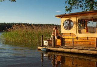 Was gibt es schöneres, als auf dem Floß ein Sonnenbad zu genießen // © MV-T/Myroad Was gibt es schöneres, als auf dem Floß ein Sonnenbad zu genießen // © MV-T/Myroad
