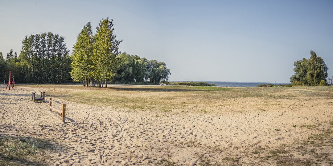 Strand Grambin mit Spielplatz, &copy; TVV-Philpp Schulz