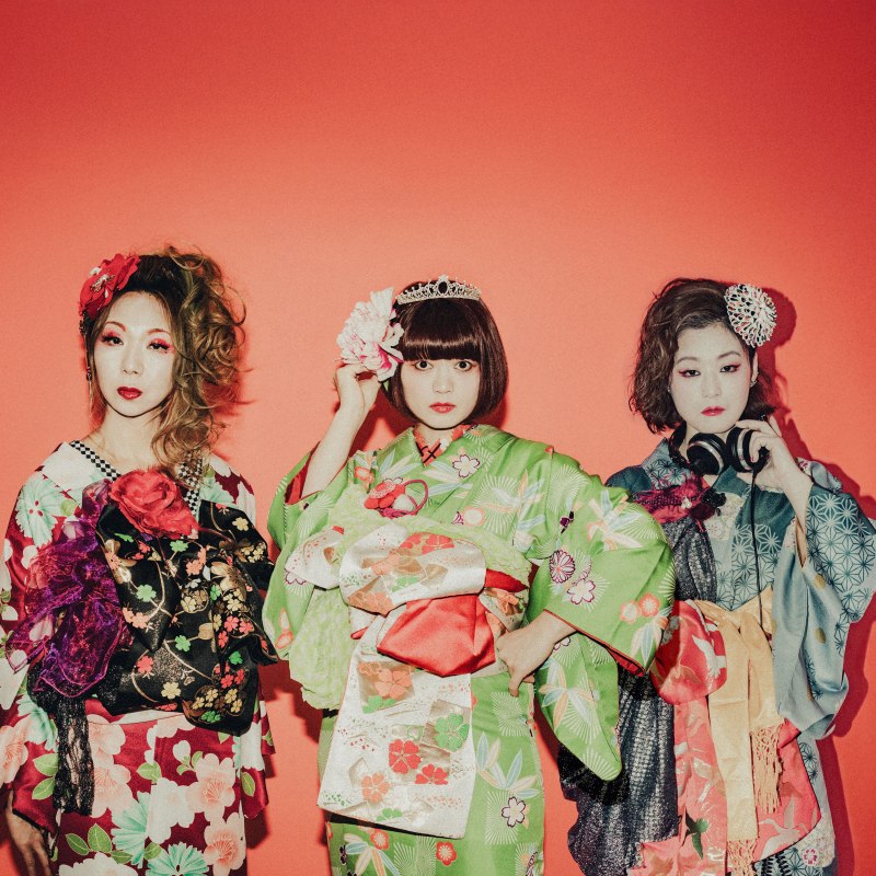 legend&auml;res japanisches Rocktrio // &copy; Atsuki Iwasa