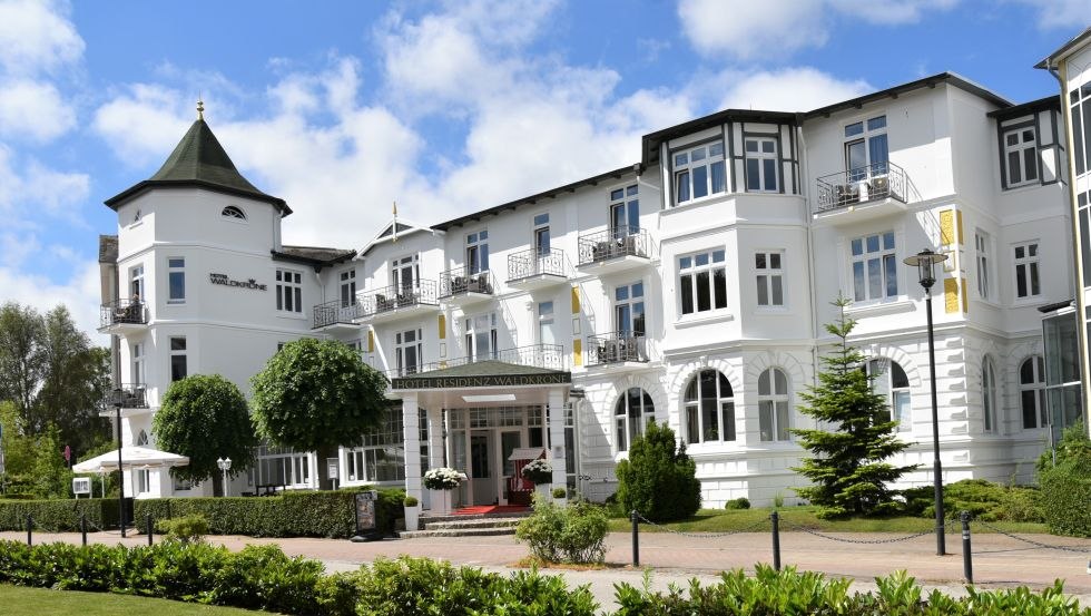 Außenansicht (c) Hotel Residenz Waldkrone, © © Hotel Residenz Waldkrone Außenansicht (c) Hotel Residenz Waldkrone, © © Hotel Residenz Waldkrone