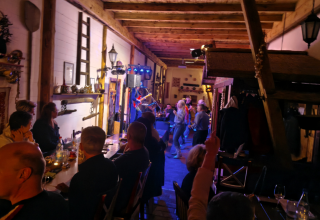 Auf Zoltans Hof, &copy; Zoltan Szekely