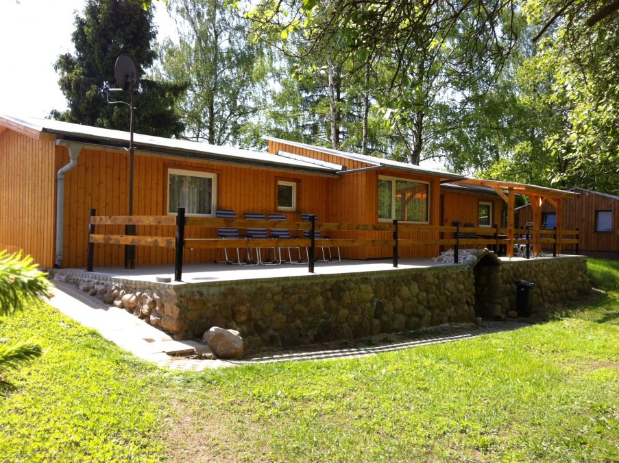 Bungalow im Wald 2, &copy; Henry Pfitzner