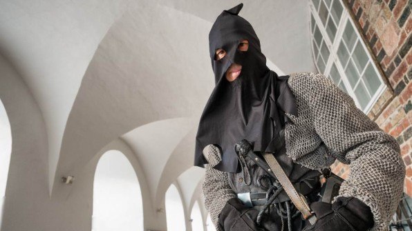 De beul wacht op de gasten // &copy; Georg Scharnweber