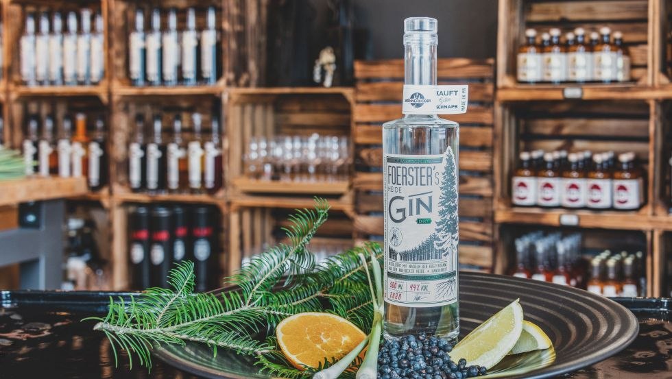 FOERSTER`s Heide Gin // &copy; Erste M&AElig;NNERHOBBY GmbH