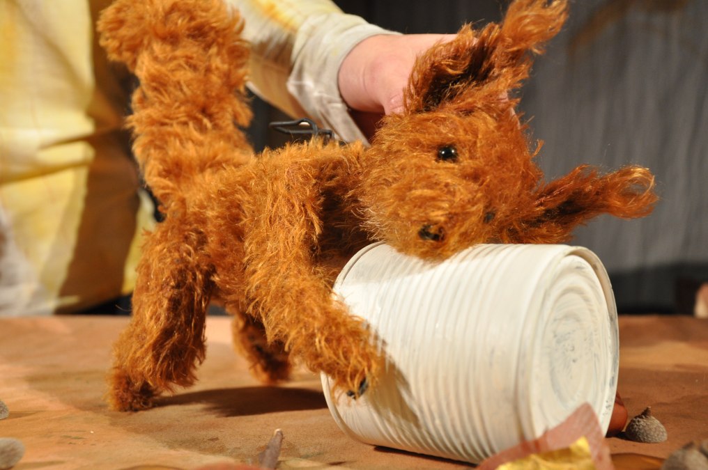 Herr Eichhorn und Schnee, © puppen-etc