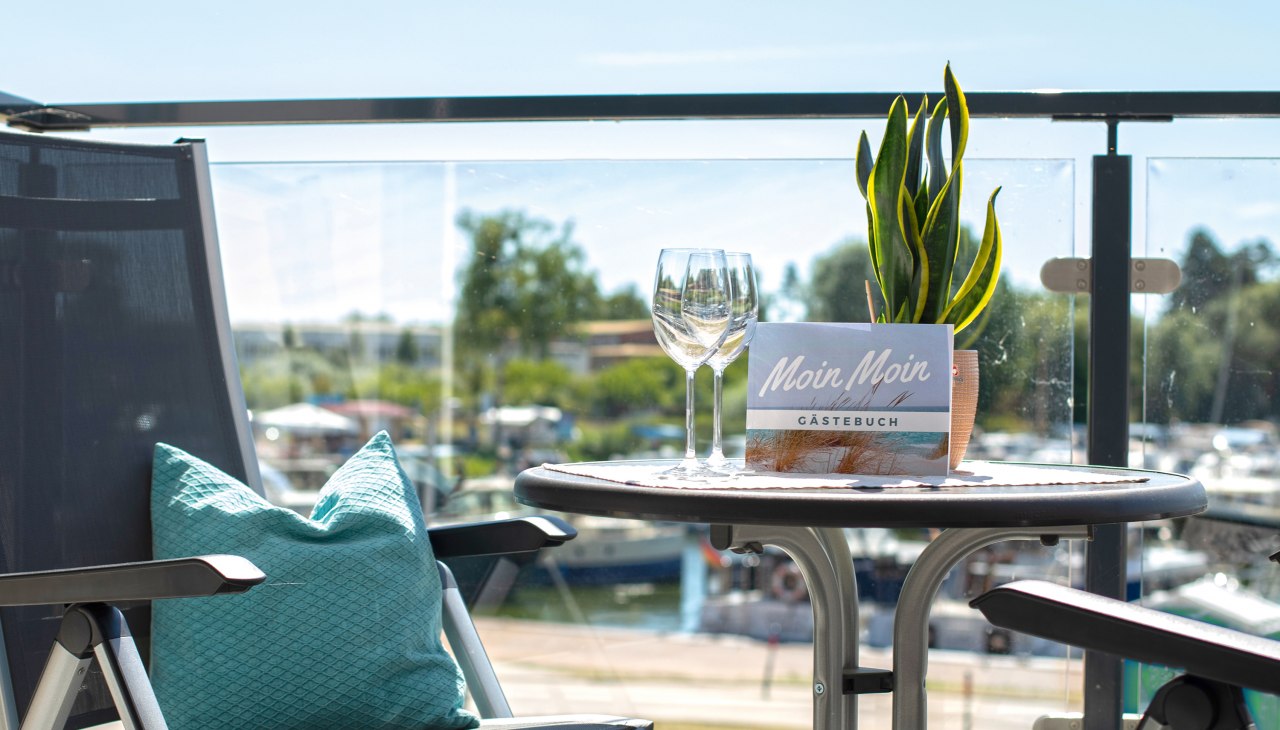 Balkon eines Marina Müritz Apartments, © KUHNLE-TOURS Balkon eines Marina Müritz Apartments, © KUHNLE-TOURS