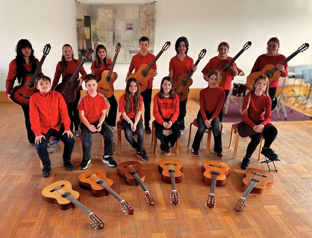 Gro&szlig;e Vorfreude auf das Konzert herrscht bei kleinen und gro&szlig;en Gitarrensch&uuml;lern. // &copy; Kon.centus