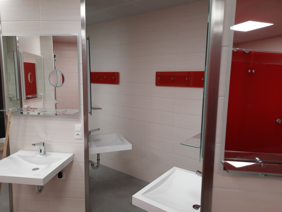 Sanitärbereich Caravan & Resort am Kosenowsee, © caravan