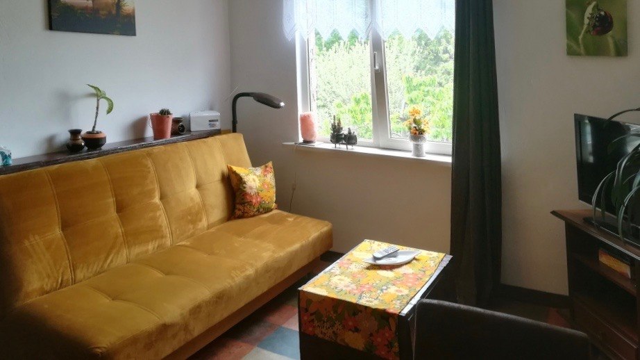 Wohnzimmer mit Kochnische, &copy; Uta Eickworth