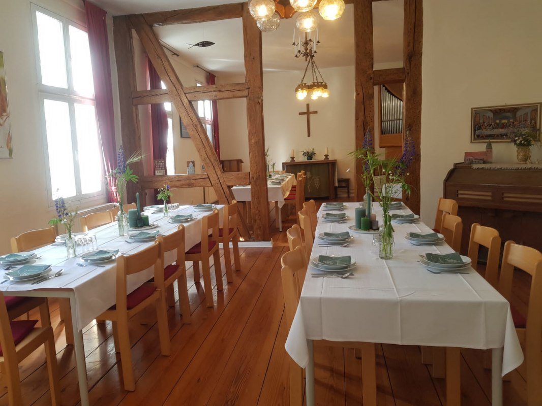 &copy; Peter Michalik