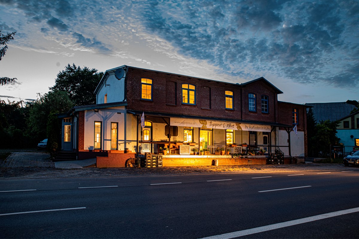 Tuppen un Mus direct aan de B 103 in Kuhs // &copy; Thomas Paulus