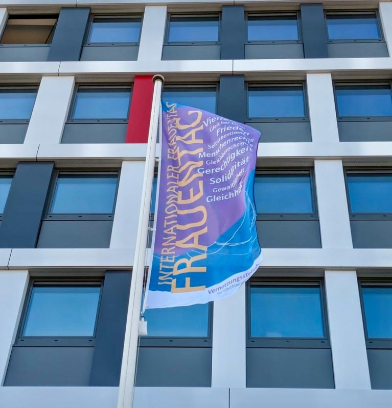 Flaggenhissung, &copy; Vier-Tore-Stadt Neubrandenburg