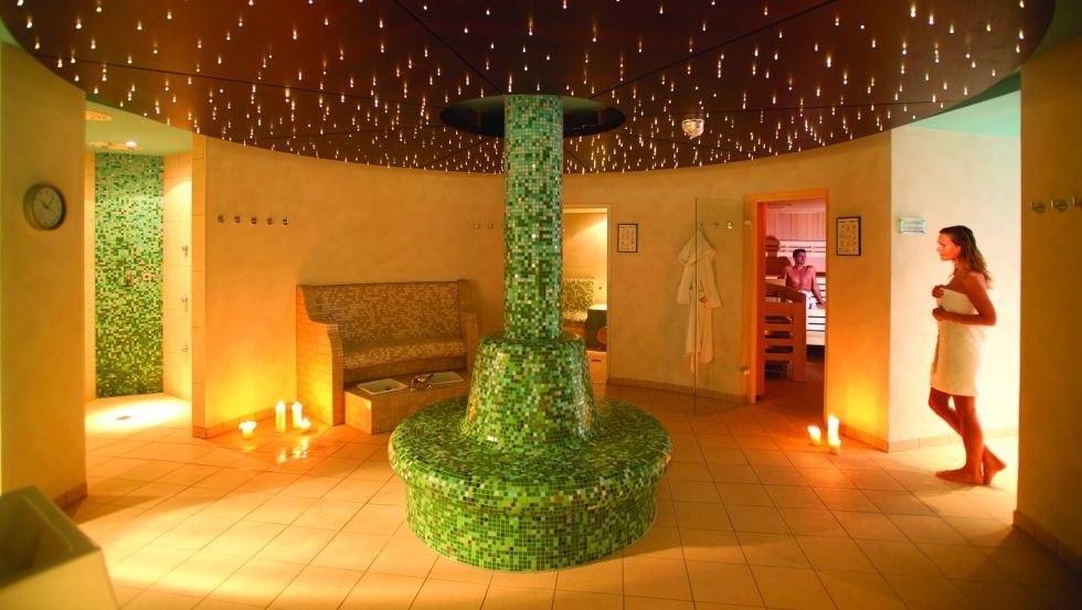 Den Tag in der Sauna ausklingen lassen // &copy; www.berge.at