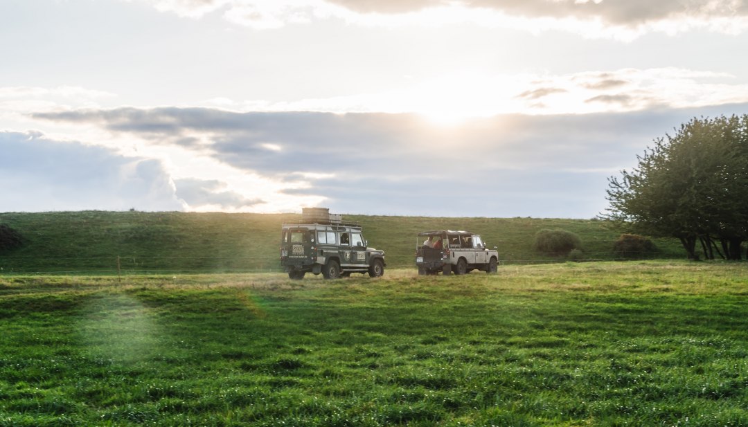 Usedom er den perfekte &oslash; at udforske. P&aring; en &oslash;-safari i Gunnar Fiedlers Land Rover kommer man helt t&aelig;t p&aring; denne &Oslash;sters&oslash;&oslash; og dens indbyggere. // &copy; MV-T/Gross