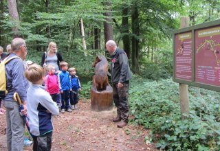 Auf dem Walderlebnispfad Dargun gehen Familien auf Spurensuche, © Stadtinformation Dargun Auf dem Walderlebnispfad Dargun gehen Familien auf Spurensuche, © Stadtinformation Dargun