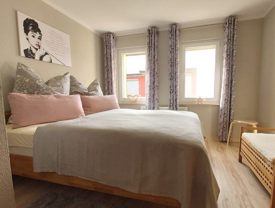 Schlafzimmer, &copy; Janet Heuer